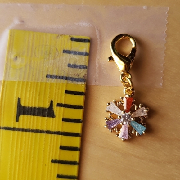 𝅺8 Seasons Copper Christmas Snowflake Charms Gold Color 13mm X 10mm - Picture 3 of 4